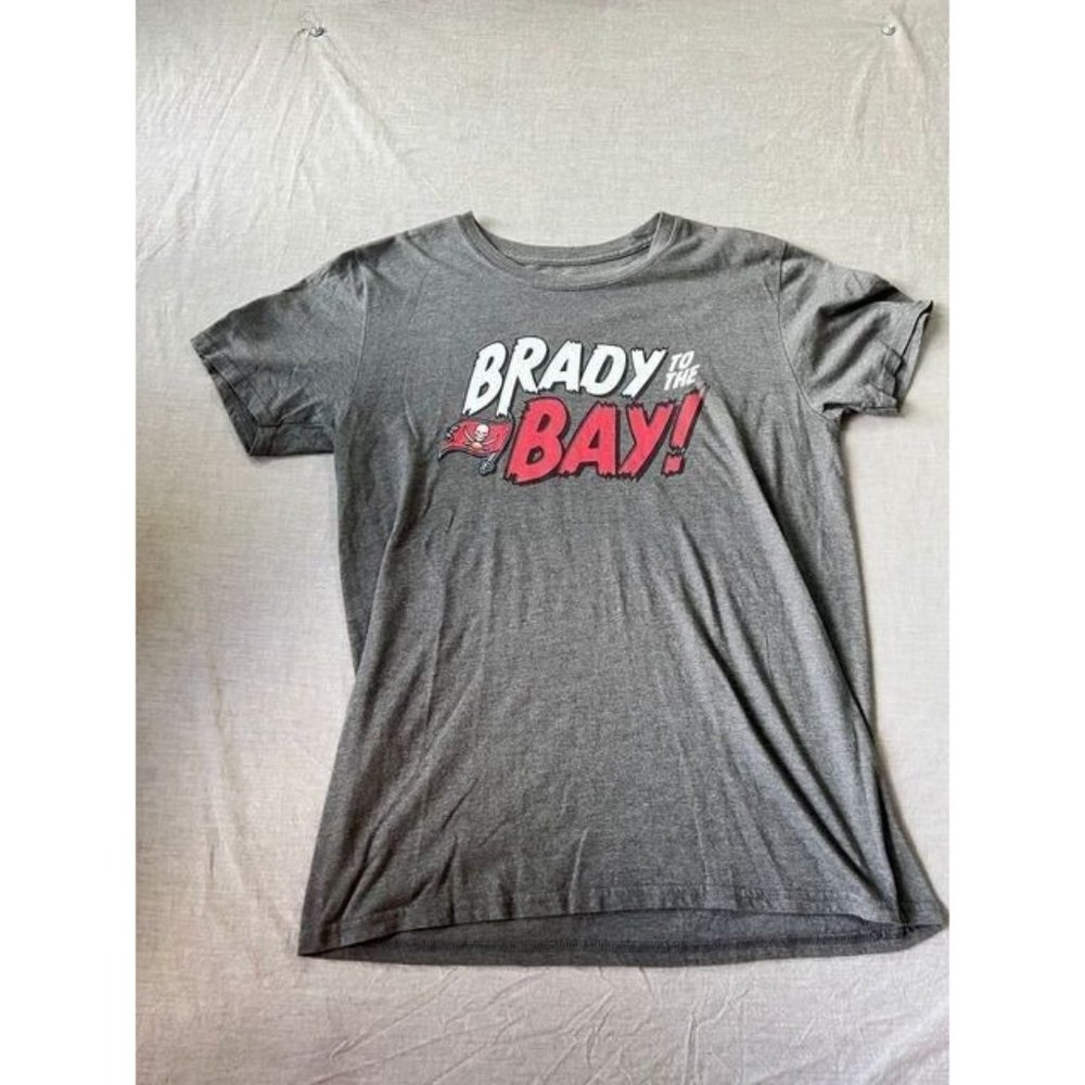 Brady To The Bay Tampa Bay Buccaneers Shirt Adult‎ M Gray Short Sleeve Tee Mens